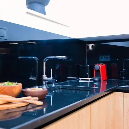 Medusa Venetian In Corfu Old Town